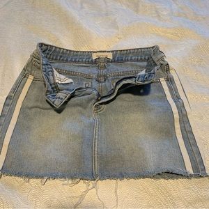 PacSun Jean skirt size 26